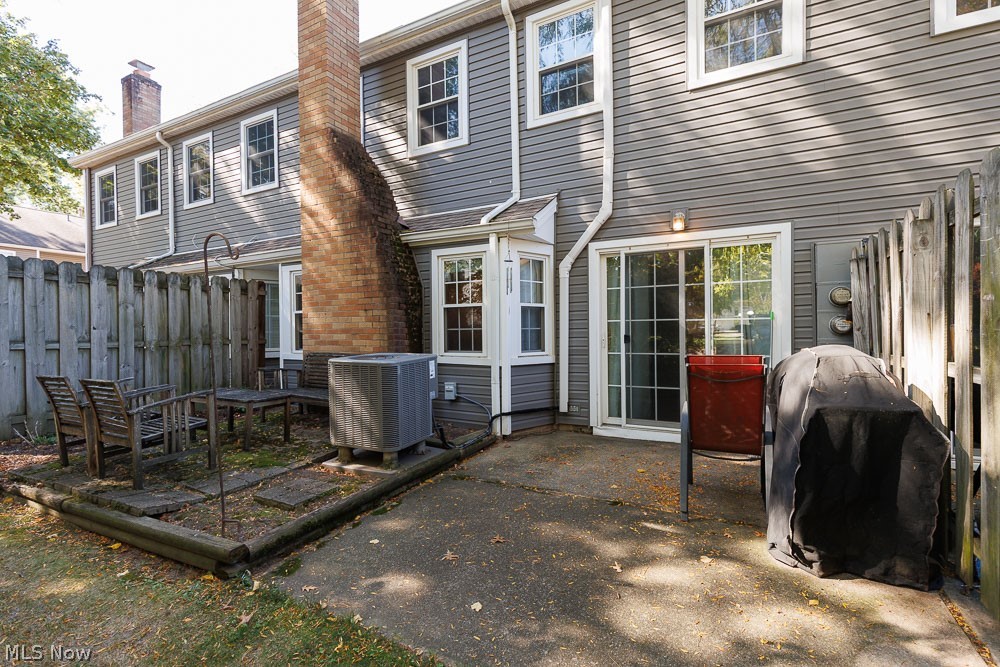 1717 Walnut Lane Rocky River OH 44116