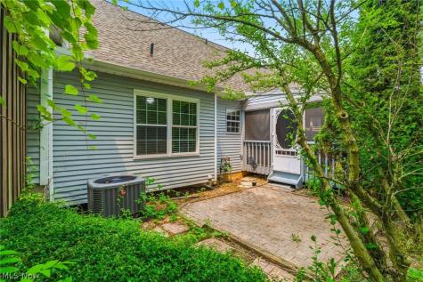 3324 Brookside Lane Cuyahoga Falls OH 44223