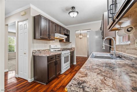 3324 Brookside Lane Cuyahoga Falls OH 44223