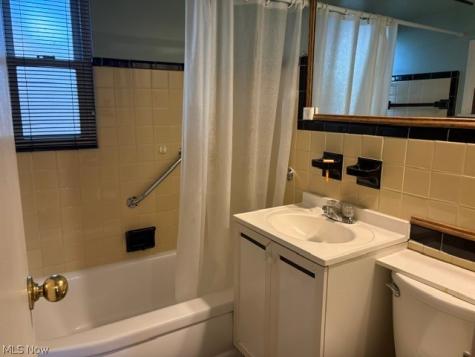 272 E 235th Street Euclid OH 44123
