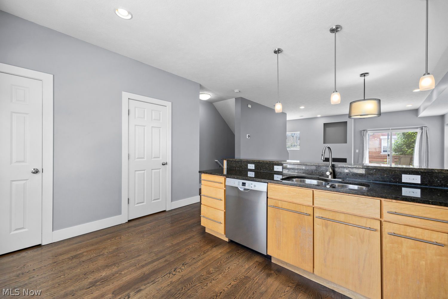 748 Starkweather Avenue Cleveland OH 44113