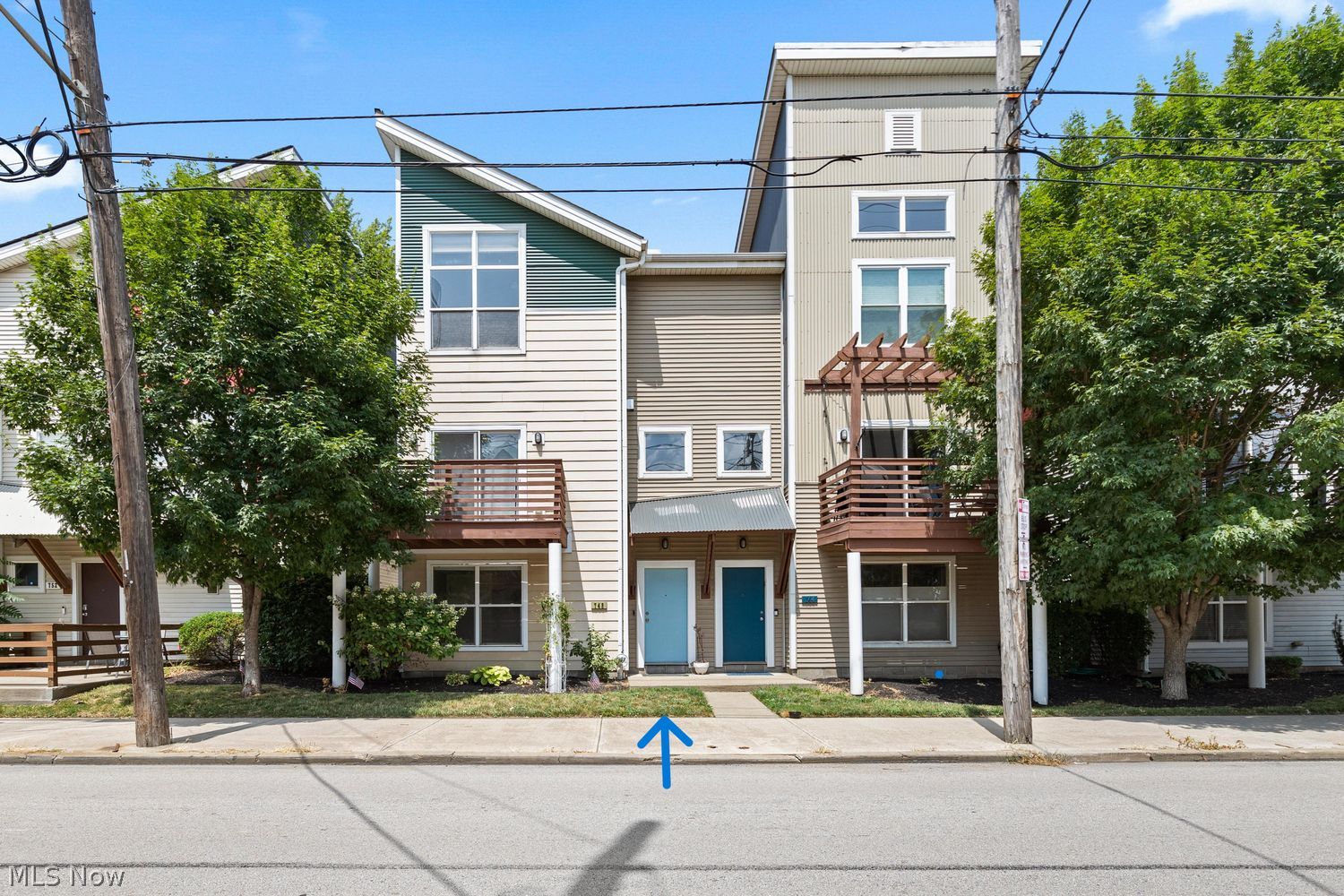 748 Starkweather Avenue Cleveland OH 44113