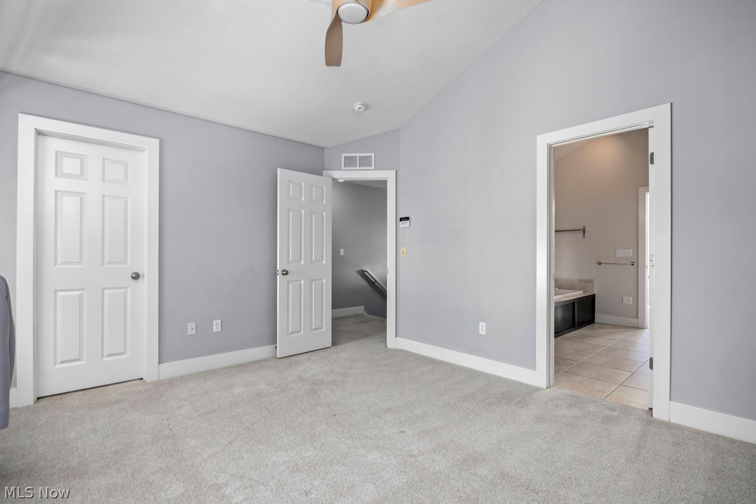 748 Starkweather Avenue Cleveland OH 44113