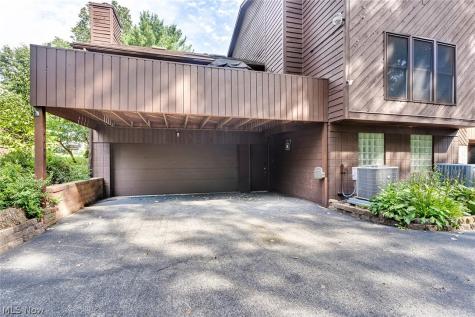 4468 Devonshire Drive Youngstown OH 44512