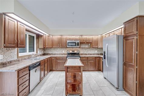 4468 Devonshire Drive Youngstown OH 44512