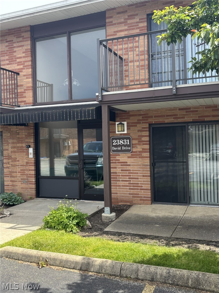 23831 David Drive North Olmsted OH 44070