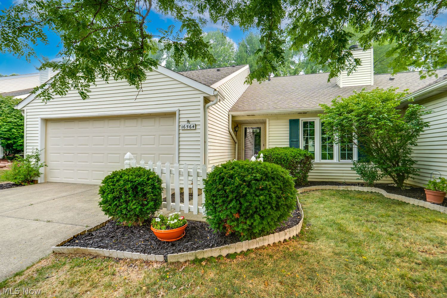 16564 Lake Circle Drive Strongsville OH 44136