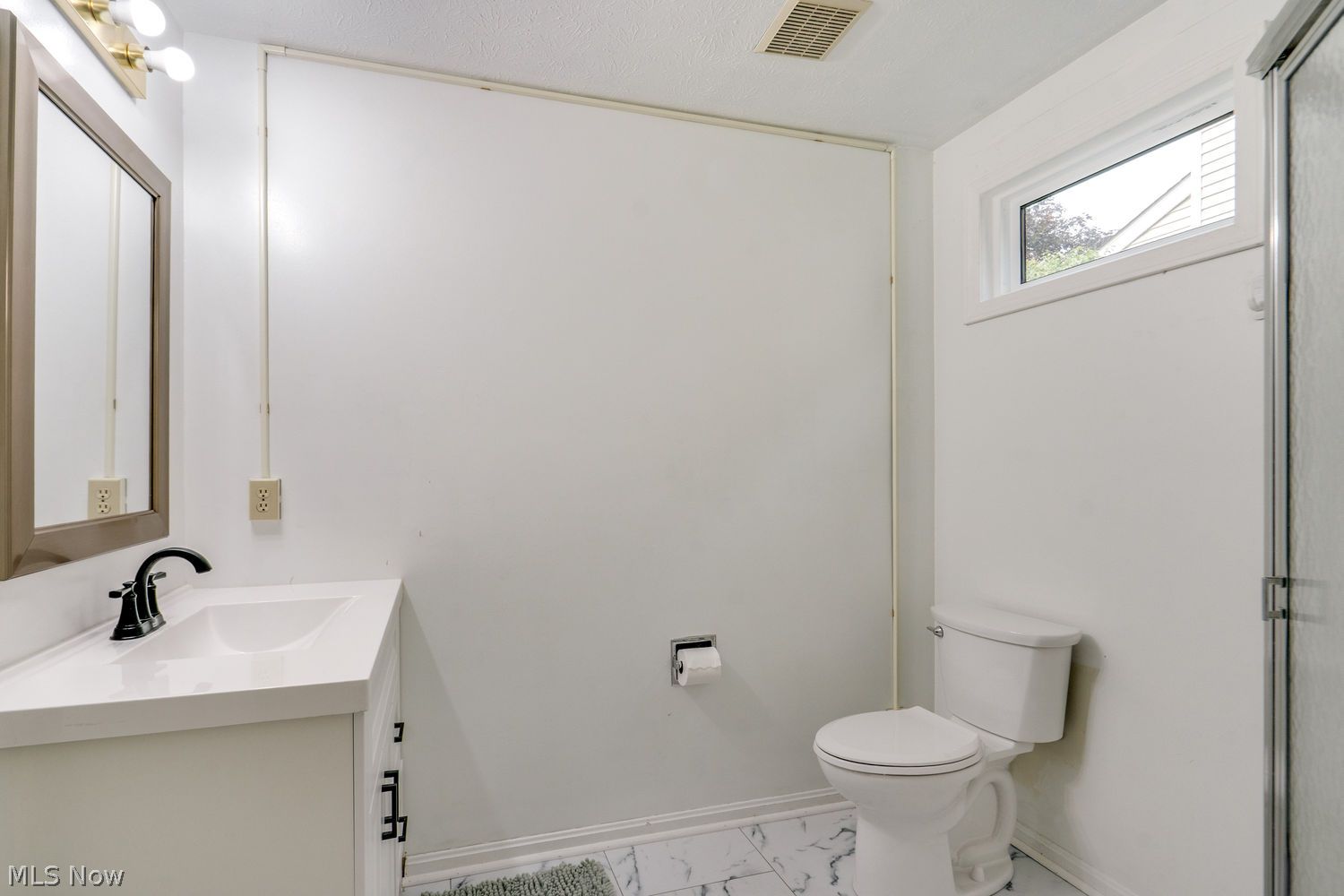 16564 Lake Circle Drive Strongsville OH 44136
