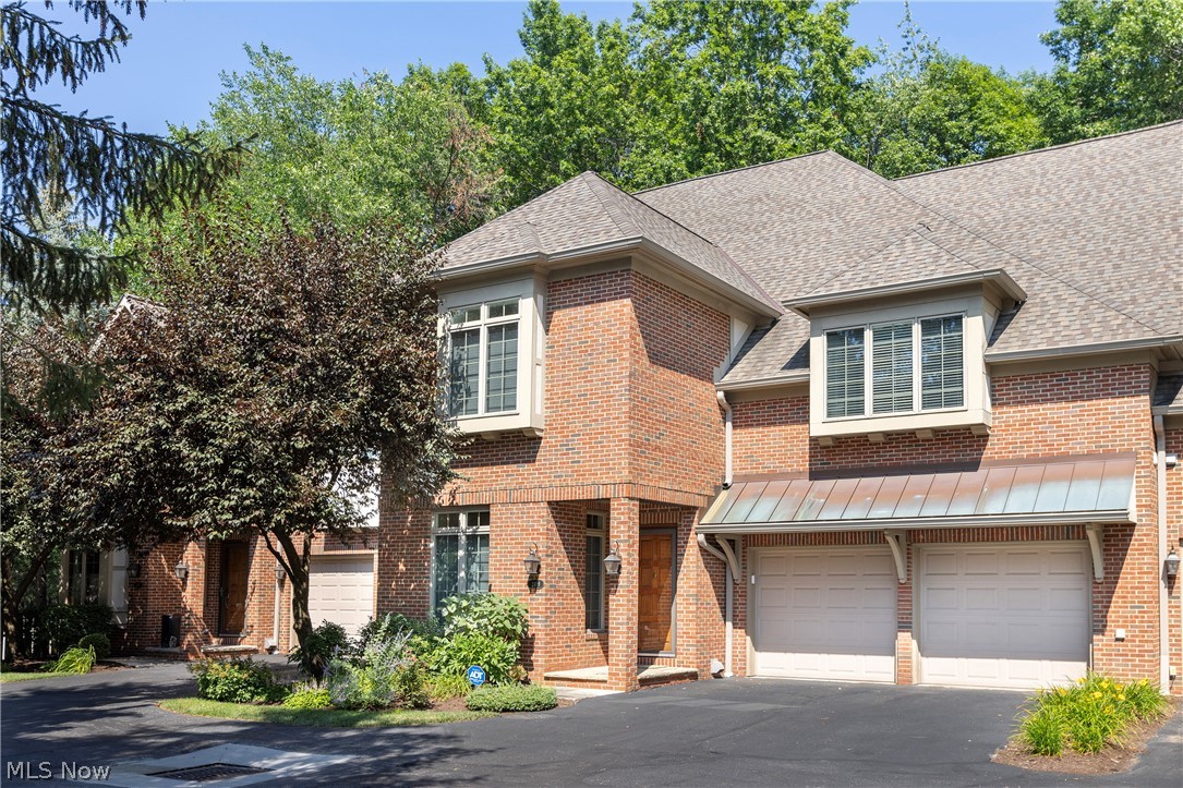 Cleveland Heights OH, 2499 Fairmount Boulevard, Unit 9