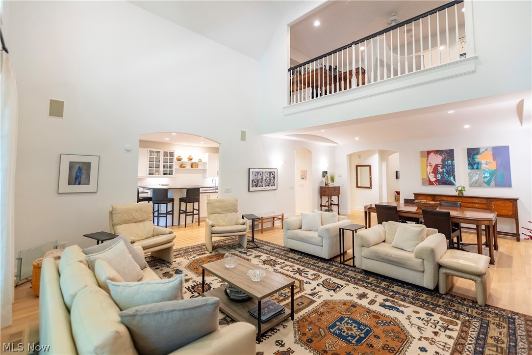 2499 Fairmount Boulevard Cleveland Heights OH 44106