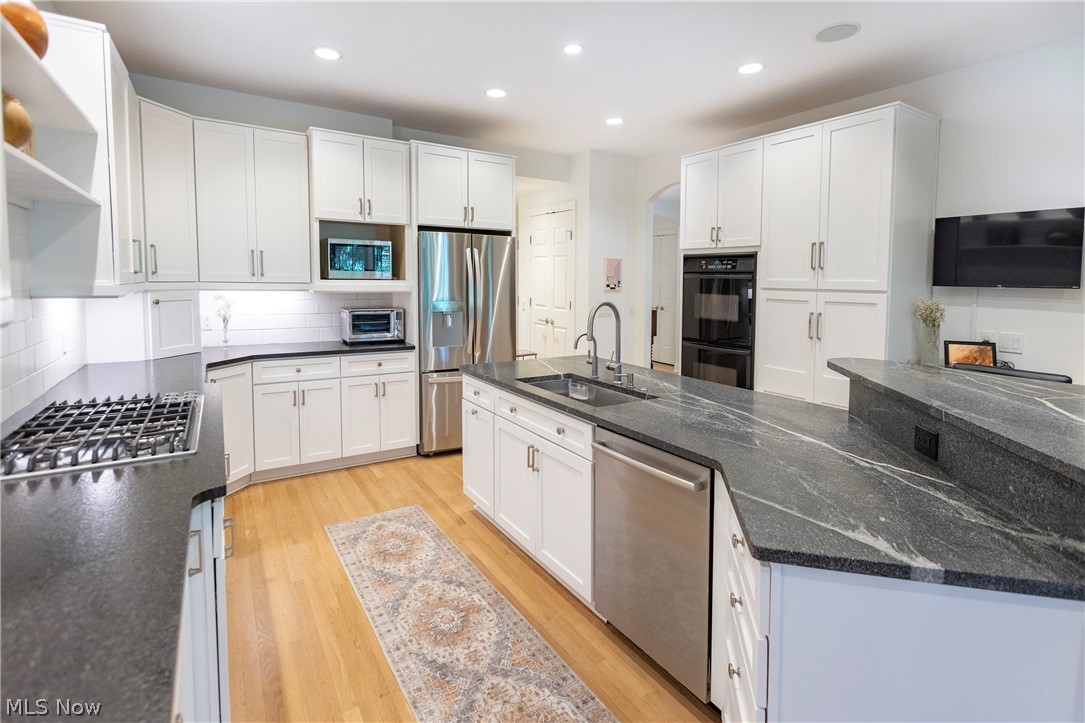 2499 Fairmount Boulevard Cleveland Heights OH 44106