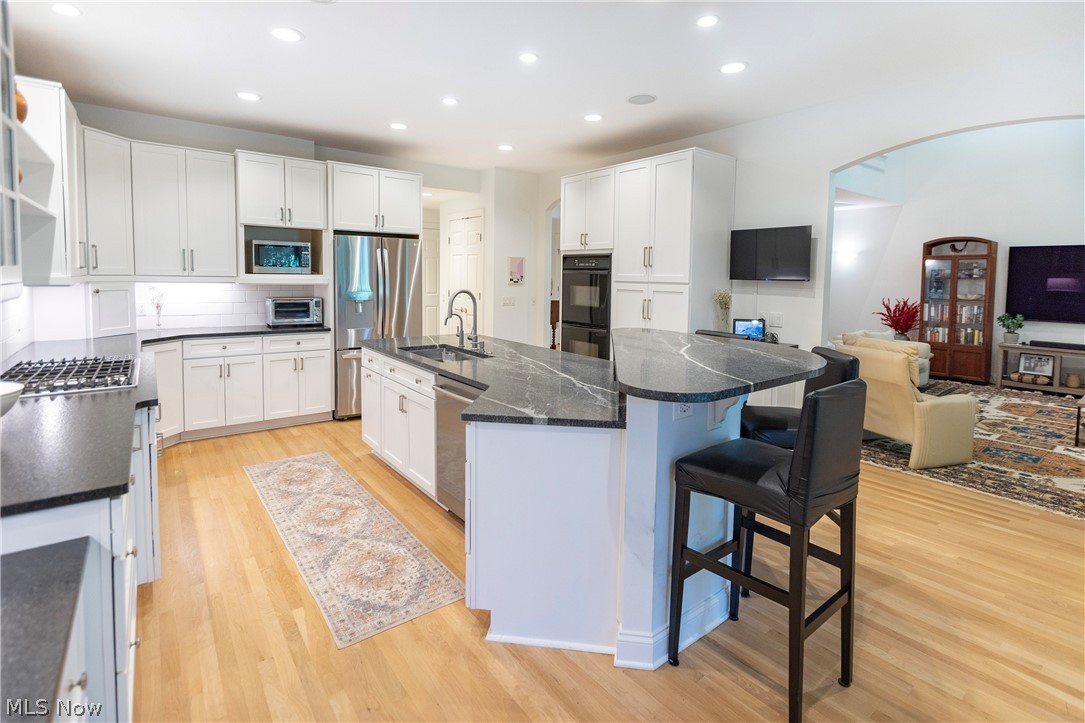2499 Fairmount Boulevard Cleveland Heights OH 44106