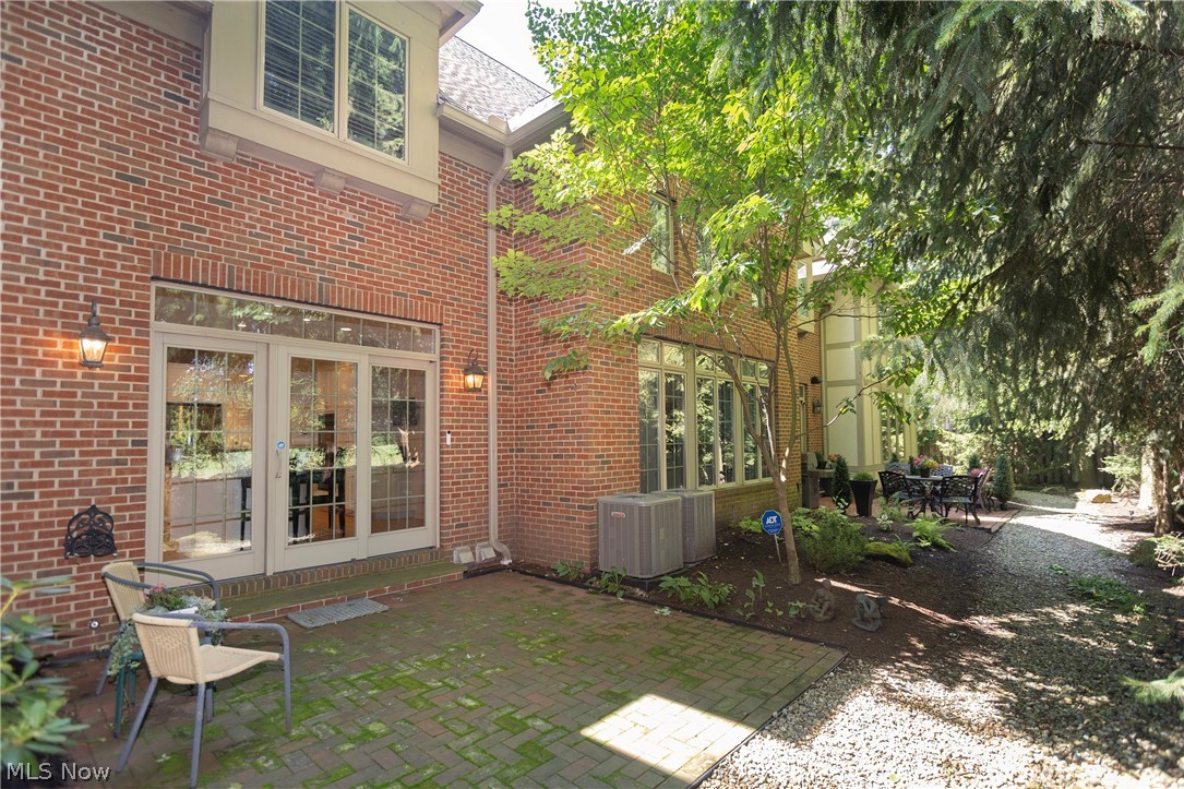 2499 Fairmount Boulevard Cleveland Heights OH 44106