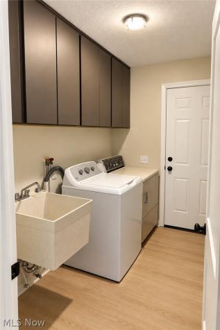 8035 Steven David Drive Strongsville OH 44149