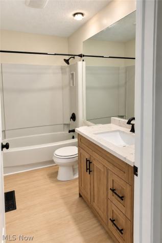 8035 Steven David Drive Strongsville OH 44149