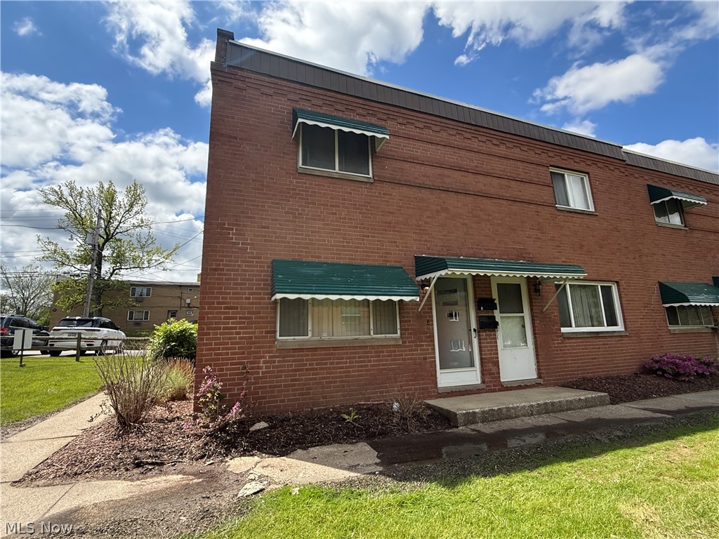 215 Dalepark Drive Bedford OH 44146