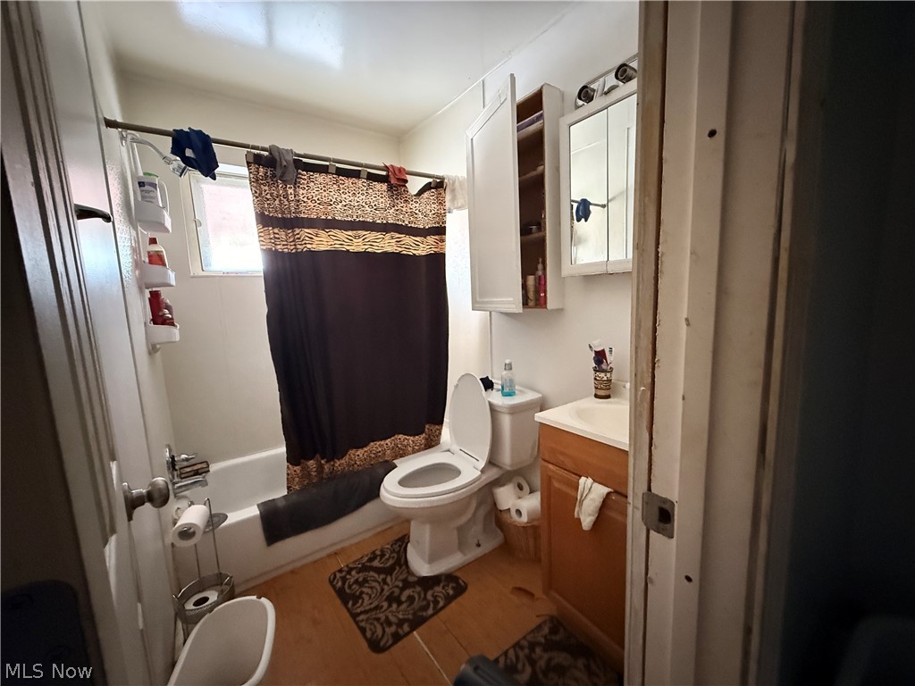 215 Dalepark Drive Bedford OH 44146