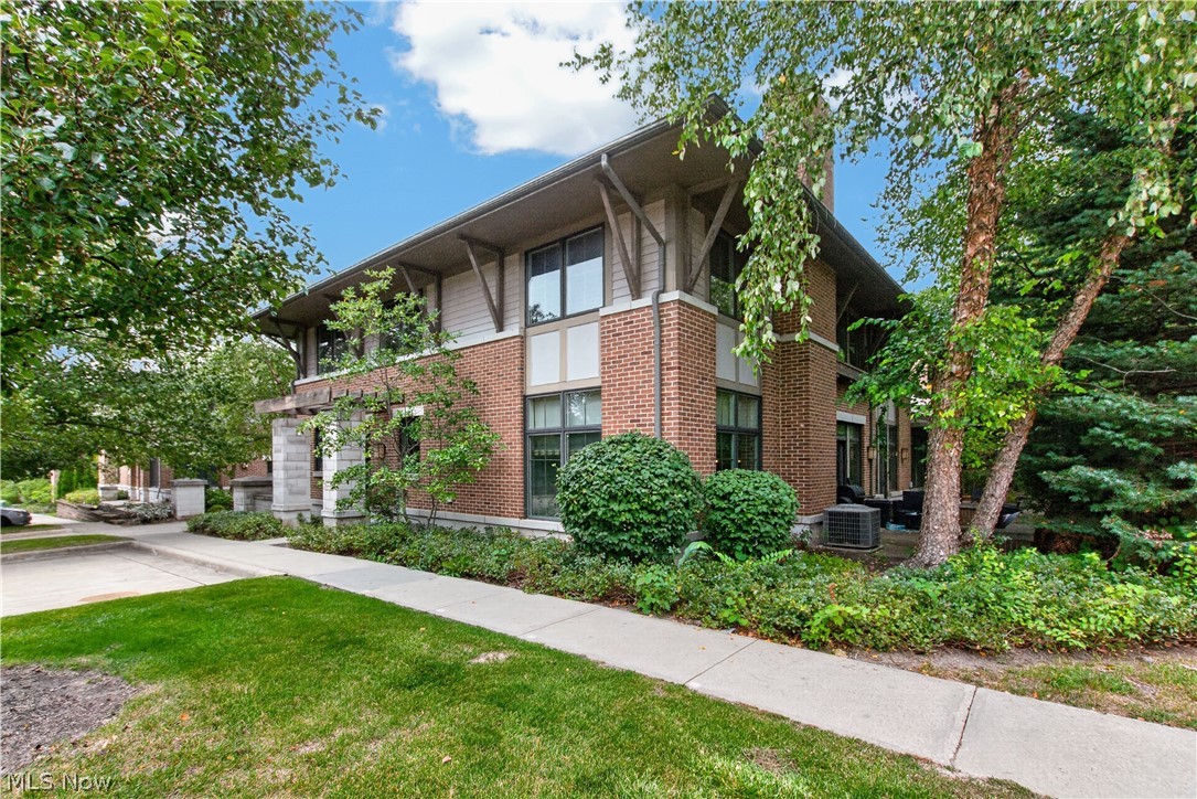 1393 Slate Court Cleveland Heights OH 44118