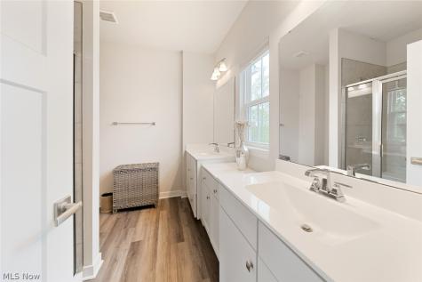 1423 Chateau Place Avon OH 44011