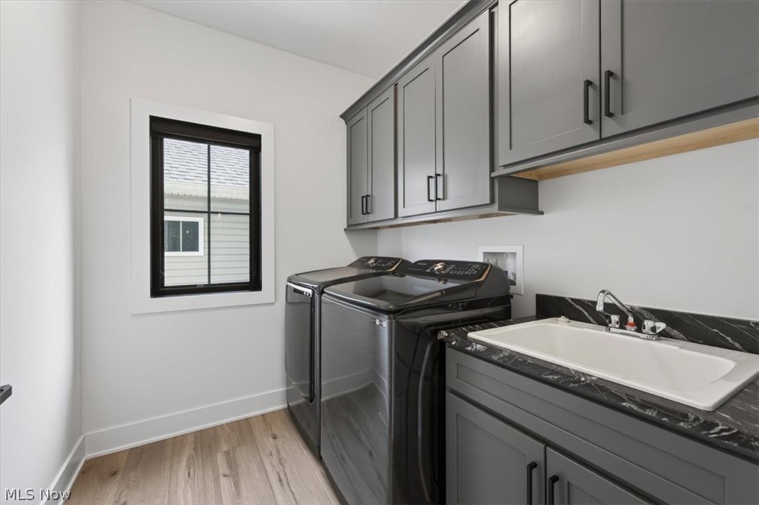 7882 Fox Hunter Lane Painesville OH 44077