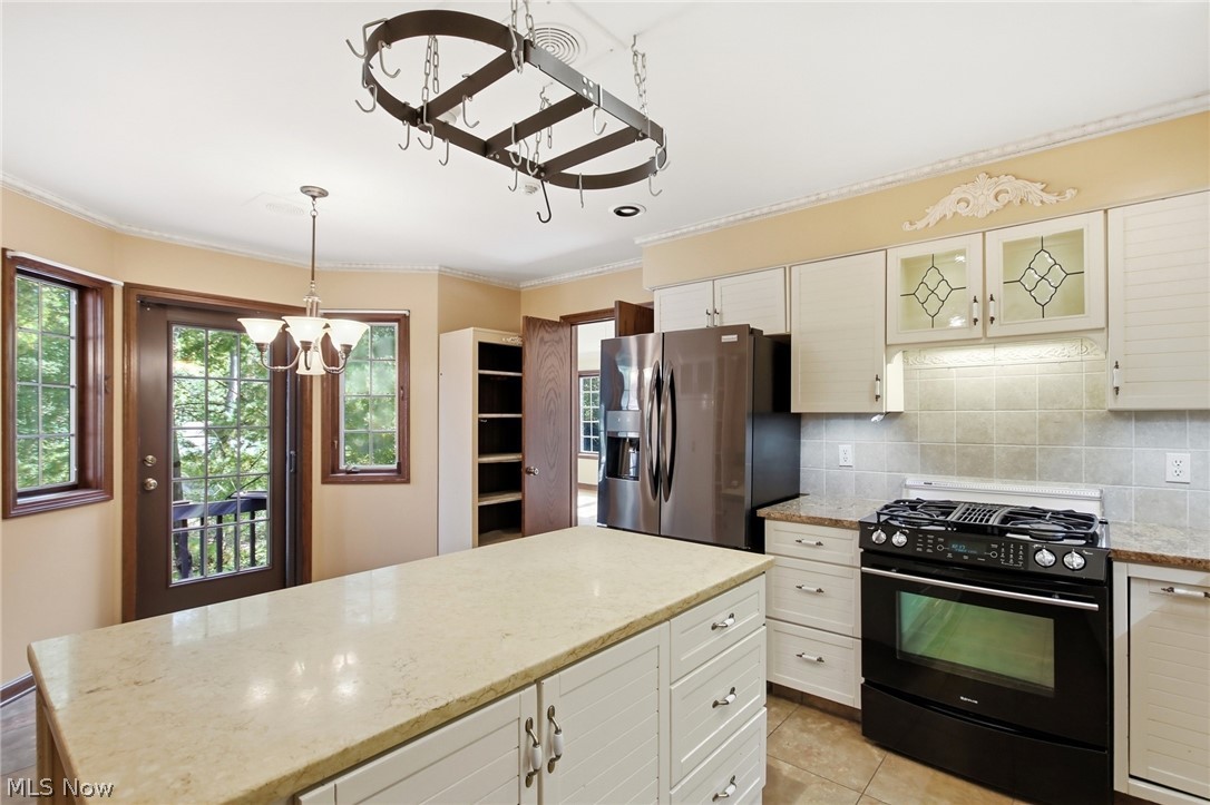 16 S Bentley Drive SE Canton OH 44709