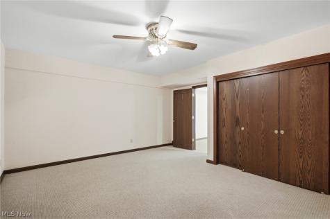 16 S Bentley Drive SE Canton OH 44709