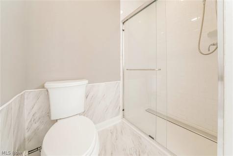 1403 Copper Trace Cleveland Heights OH 44118