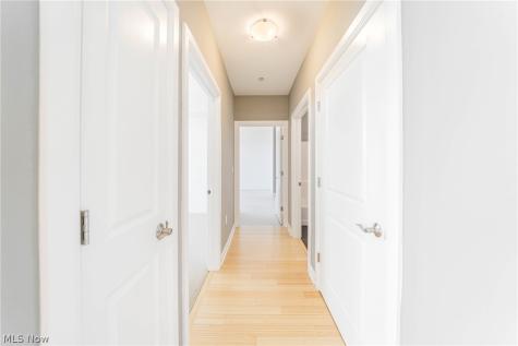 1403 Copper Trace Cleveland Heights OH 44118