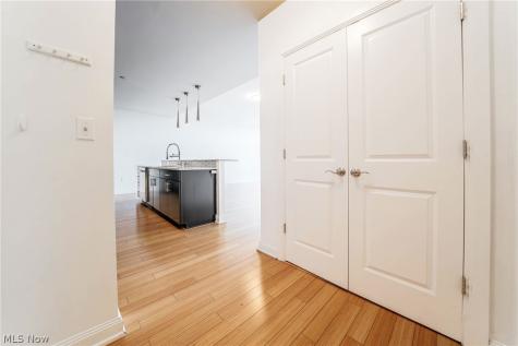 1403 Copper Trace Cleveland Heights OH 44118