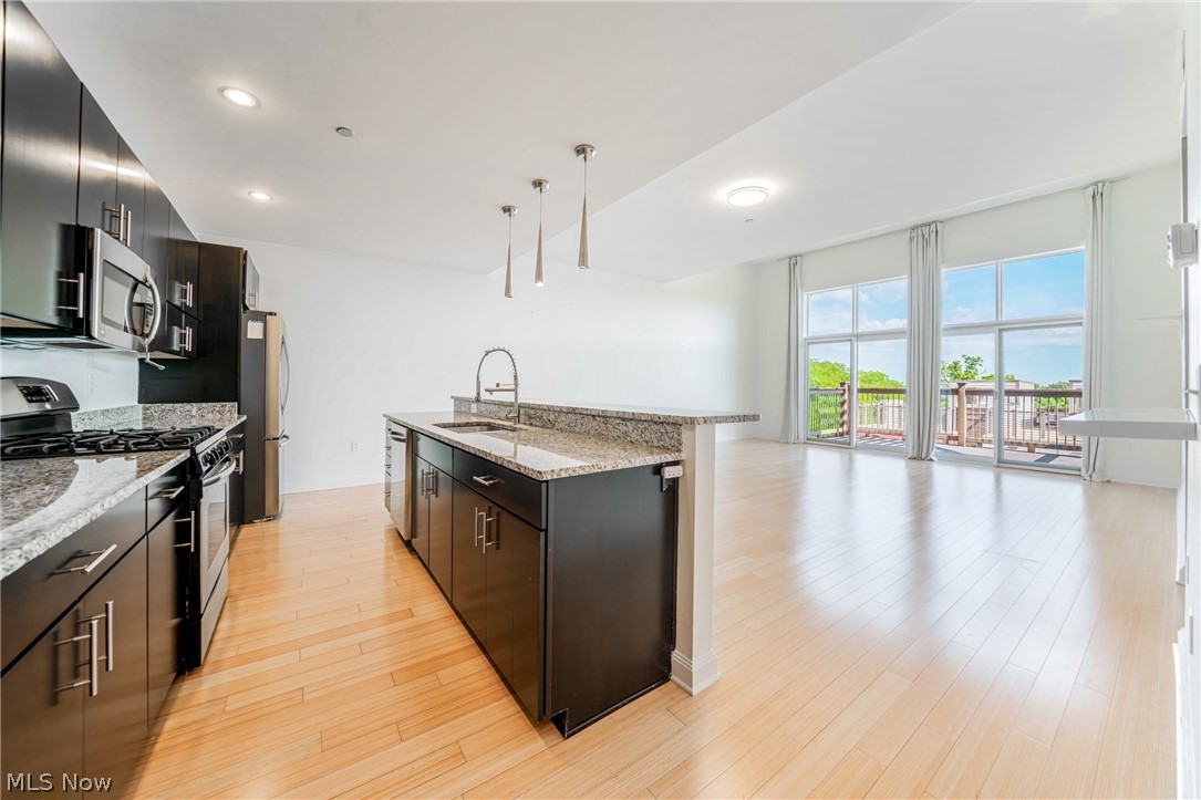 1403 Copper Trace Cleveland Heights OH 44118