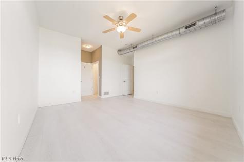 1403 Copper Trace Cleveland Heights OH 44118