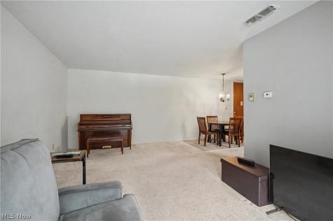 3064 Kent Road Stow OH 44224