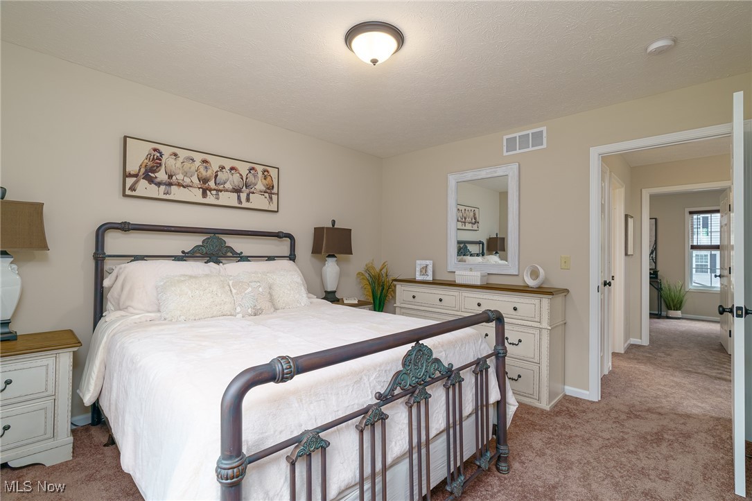 3794 Freedom Place Lorain OH 44053