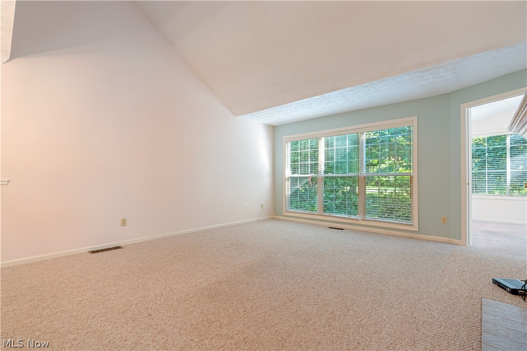 1534 Southpointe Circle NE Canton OH 44714