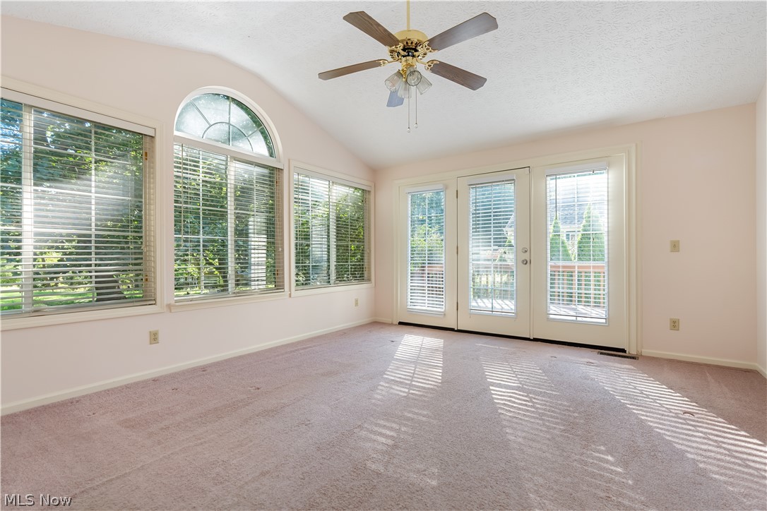 1534 Southpointe Circle NE Canton OH 44714