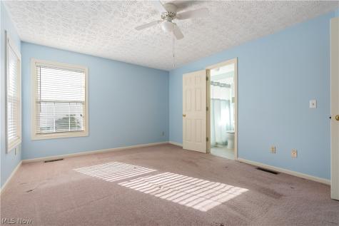 1534 Southpointe Circle NE Canton OH 44714