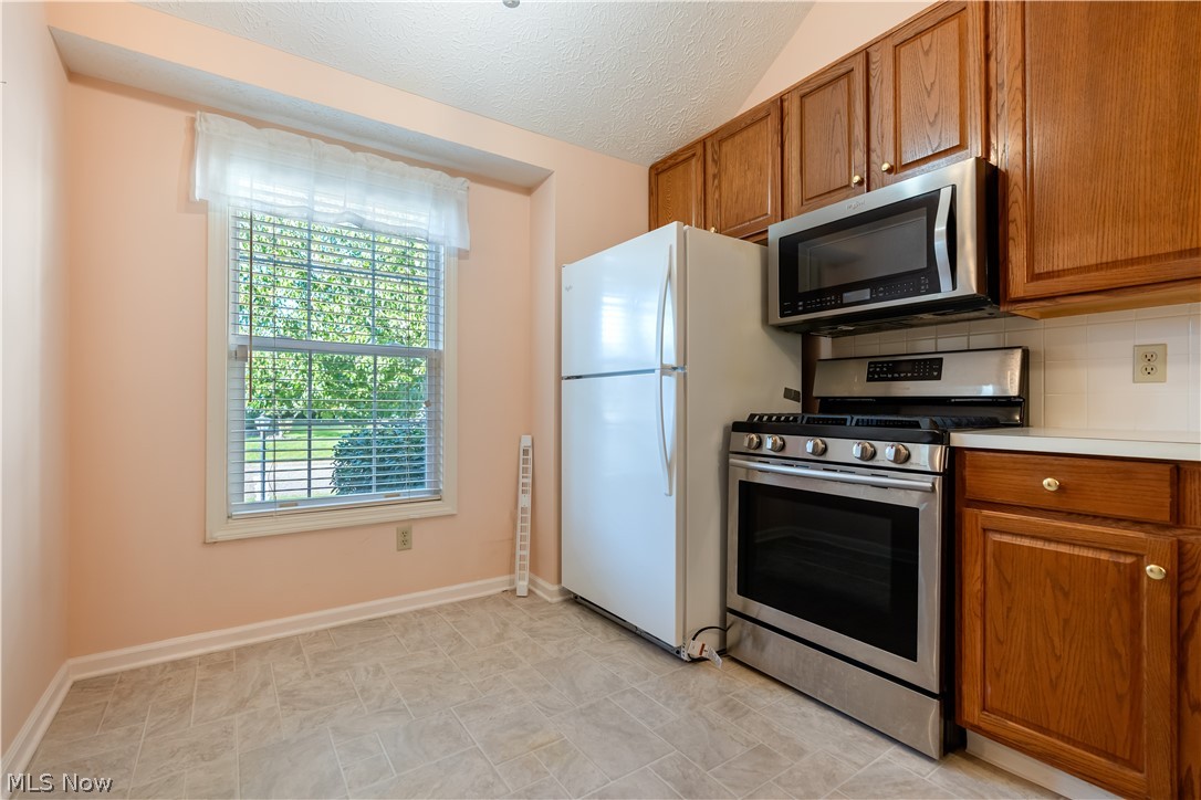 1534 Southpointe Circle NE Canton OH 44714