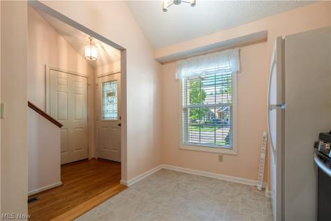 1534 Southpointe Circle NE Canton OH 44714