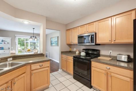 1990 Village Parkway Tallmadge OH 44278
