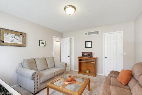 1990 Village Parkway Tallmadge OH 44278