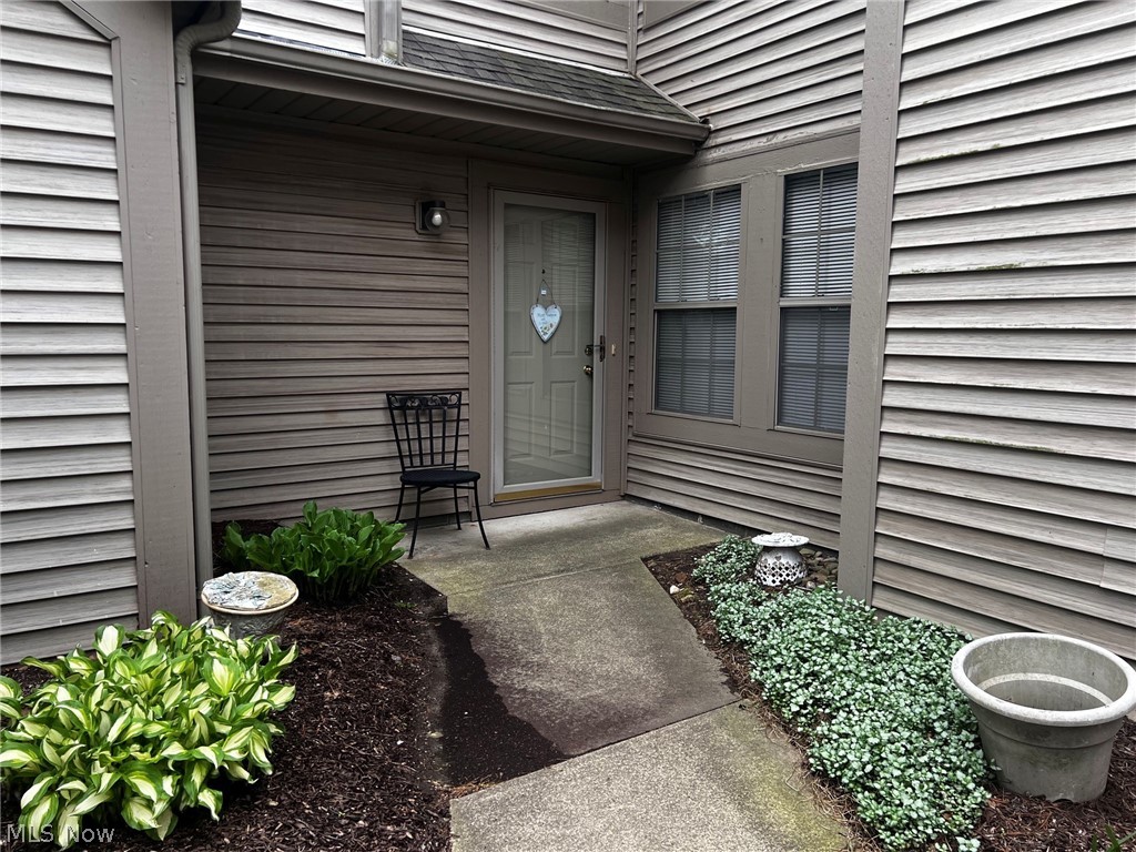 205 S Aspen Court Warren OH 44484