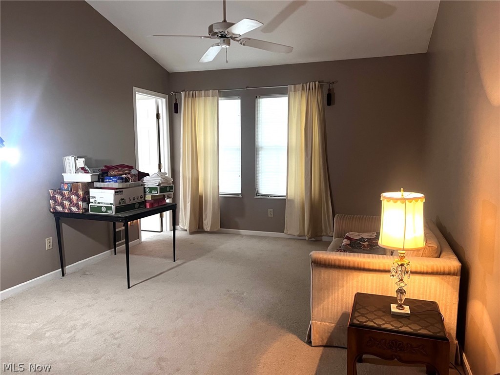 205 S Aspen Court Warren OH 44484