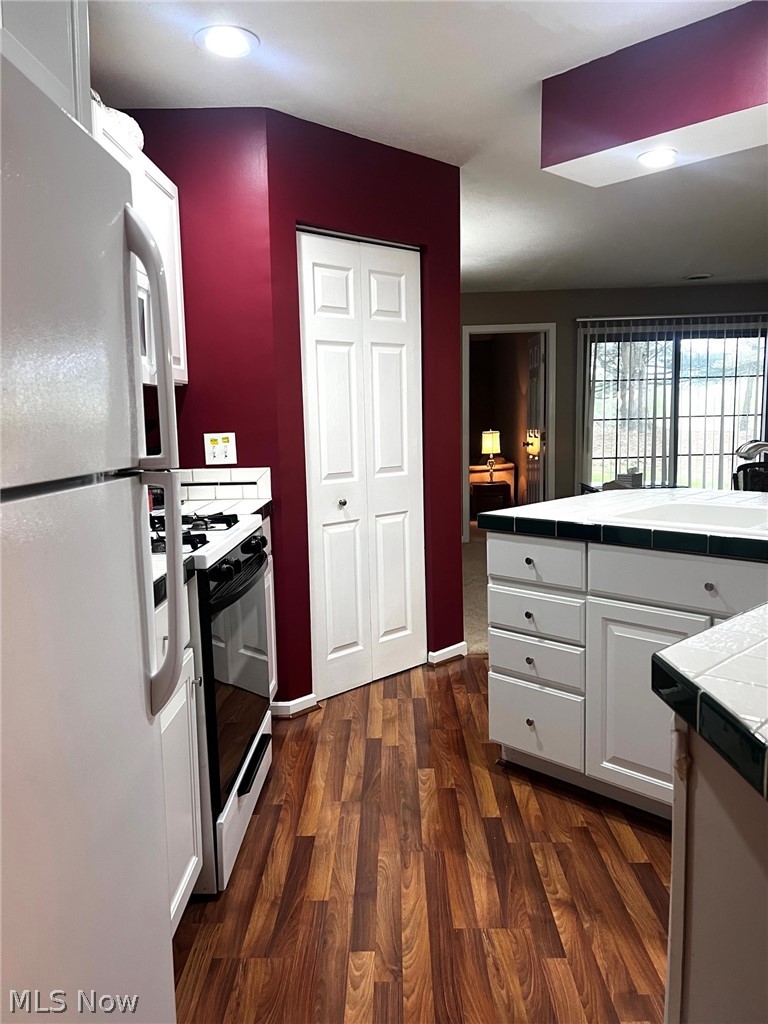 205 S Aspen Court Warren OH 44484