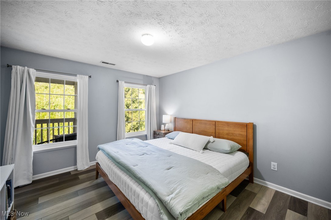 14826 Lenox Drive Strongsville OH 44136