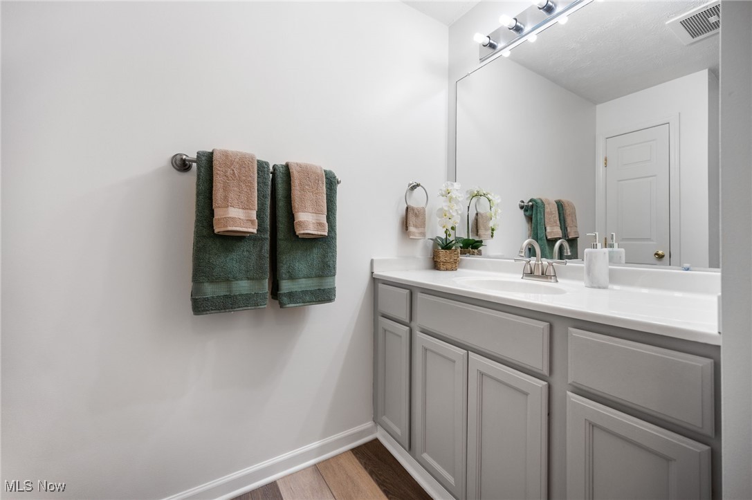 14826 Lenox Drive Strongsville OH 44136