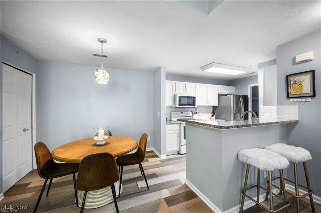 14826 Lenox Drive Strongsville OH 44136