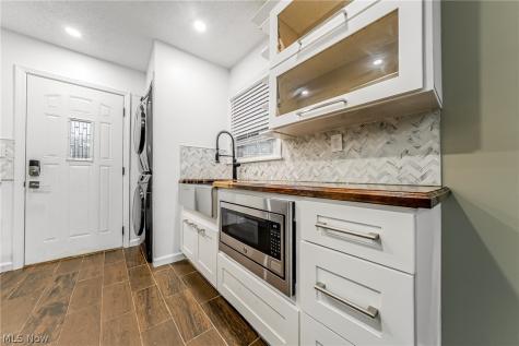 306 Buckner Drive Euclid OH 44123