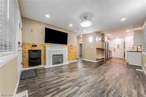 306 Buckner Drive Euclid OH 44123