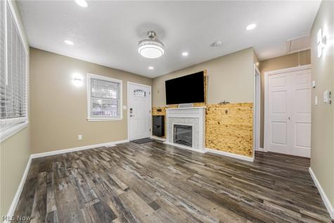 306 Buckner Drive Euclid OH 44123