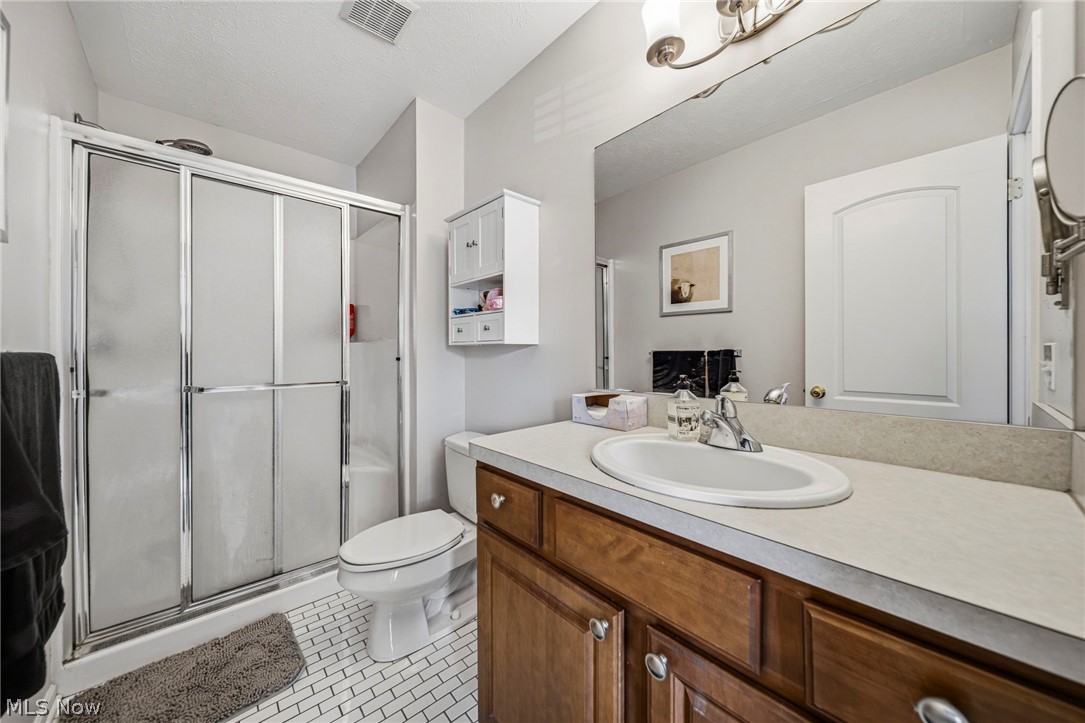 988 Tradewinds Cove Painesville OH 44077